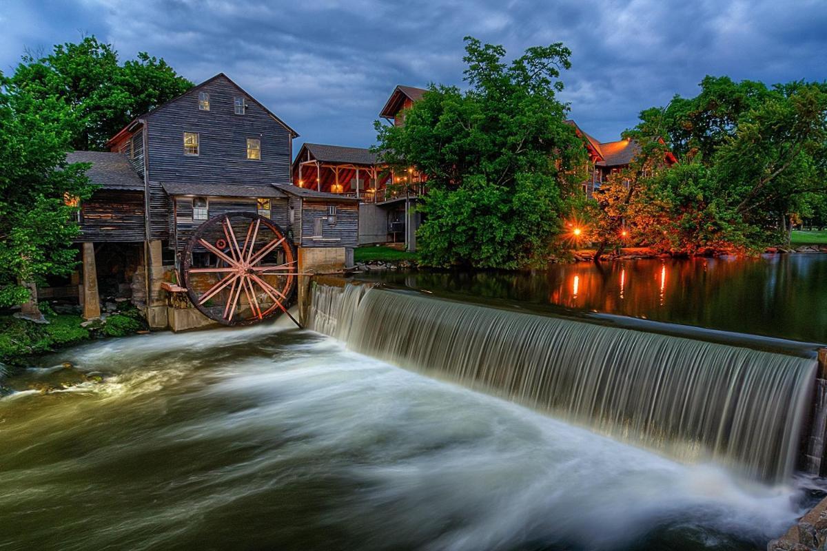 Whispering Winds, Hot Tub, Game Room, Wifi, 1089 Free Tickets Each Paid Day, Dollywood And More Gatlinburg Eksteriør bilde