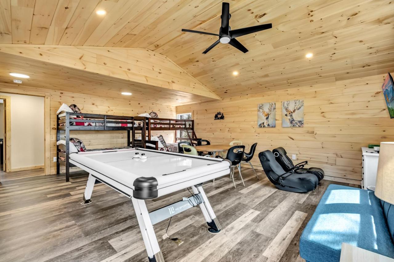 Whispering Winds, Hot Tub, Game Room, Wifi, 1089 Free Tickets Each Paid Day, Dollywood And More Gatlinburg Eksteriør bilde