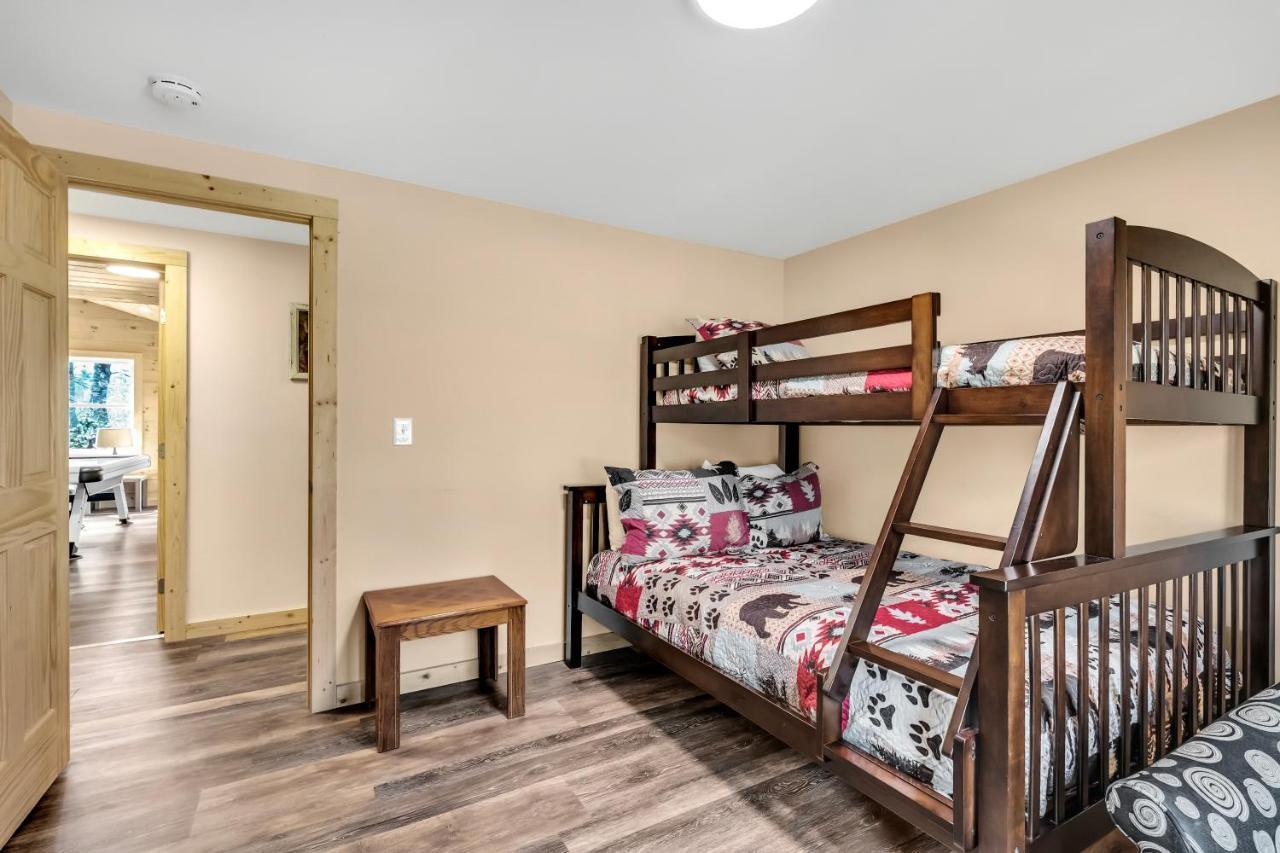Whispering Winds, Hot Tub, Game Room, Wifi, 1089 Free Tickets Each Paid Day, Dollywood And More Gatlinburg Eksteriør bilde