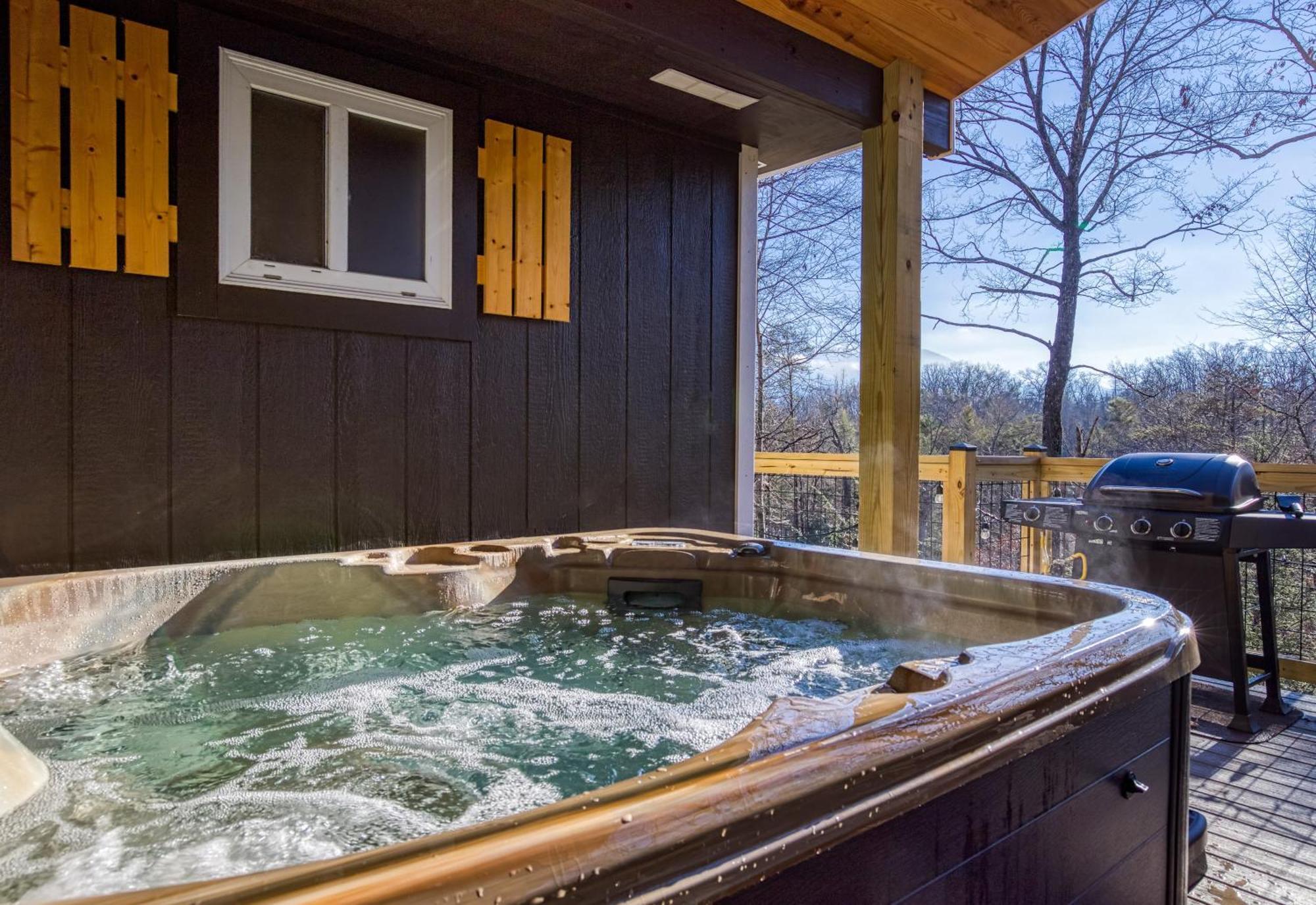Whispering Winds, Hot Tub, Game Room, Wifi, 1089 Free Tickets Each Paid Day, Dollywood And More Gatlinburg Eksteriør bilde